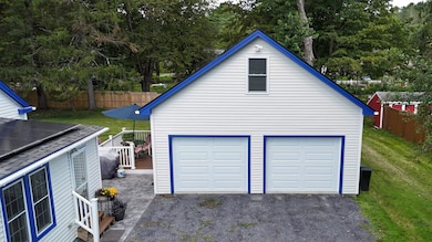 38 Spruce Ln, Arlington, VT 05250 - photo 3