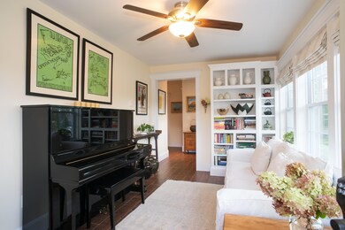 10-80WestIslandWay-SBS