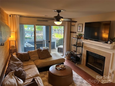 725 Southwest Dr unit 25, Davidson, NC 28036 - photo 5