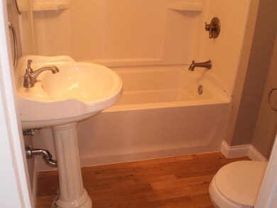 715 S 4th Ave W, Newton, IA 50208 - photo 5