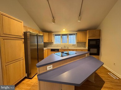 11832 Wollaston Cir, Swan Point, MD 20645 - photo 3