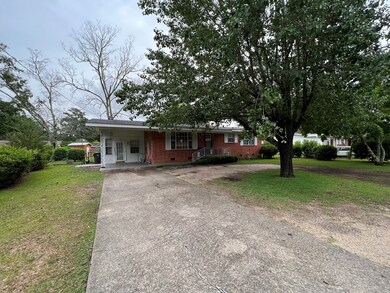 carport area /front porch