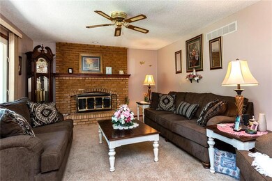 405 Linden Place, Raymore, MO 64083 - photo 6
