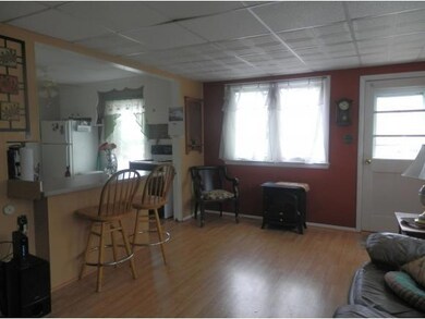 82 Sunnyside St, Manchester, NH 03103 - photo 6