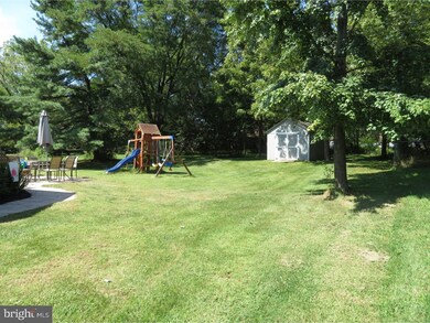 1575 Bromley Dr, Harleysville, PA 19438 - photo 3