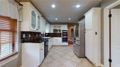 2504 Tall Oaks Trail, Edmond, OK 73025 - photo 5