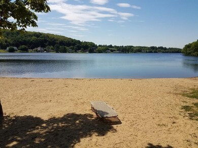 81 High St unit 26, Amesbury, MA 01913 - photo 4