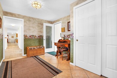 Entry way