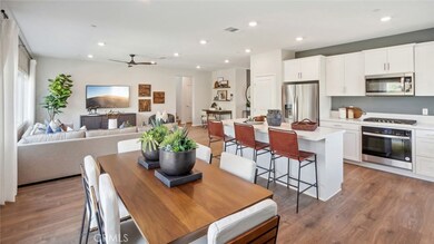 37106 Bush Sunflower Ct, Wildomar, CA 92595 - photo 7