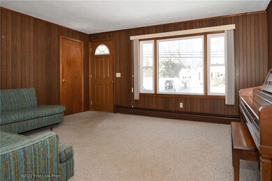 115 Peabody Dr, Warwick, RI 02889 - photo 2
