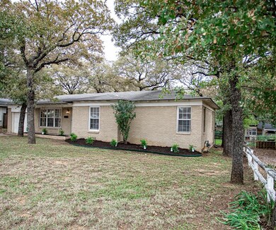 916 Brown Trail, Bedford, TX 76022 - photo 2