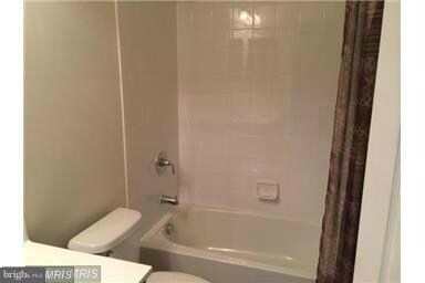 42596 Pine Forest Dr, Chantilly, VA 20152 - photo 5