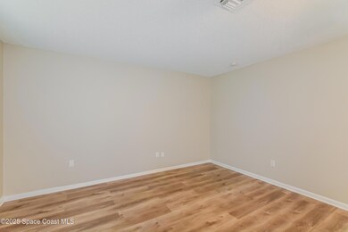 005-photo-dining-room-11112872