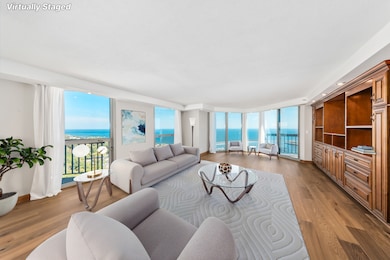 Landmark On The Lake unit 2708, Milwaukee, WI 53202 - photo 4