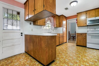 1411 Danbury Rd, Jacksonville, FL 32205 - photo 6