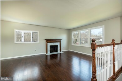 414 Robin Cir, Langhorne, PA 19047 - photo 7