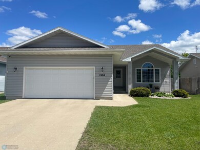 exterior summer photo