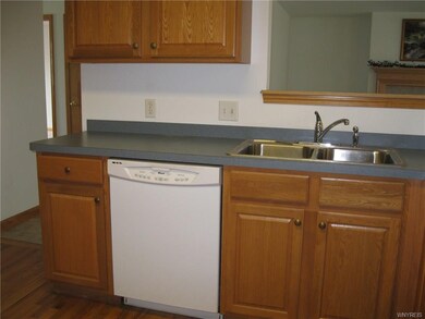 1180 Bowen Dr W, North Tonawanda, NY 14120 - photo 3