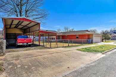 931 W Crawford St, Denison, TX 75020 - photo 4