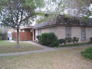 1112 Valley View Dr, Weslaco, TX 78596 - photo 2