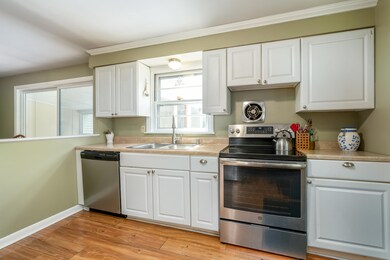 39ThompsonSt-1