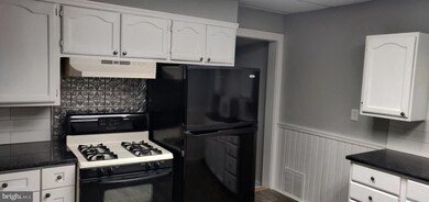106 W Center St, Clayton, NJ 08312 - photo 2
