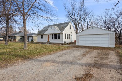 8727 Dupont Ave S, Bloomington, MN 55420 - photo 3