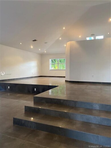 11310 NW 64th Terrace, Doral, FL 33178 - photo 5