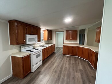 1511 Indigo Dr, Conroe, TX 77385 - photo 7