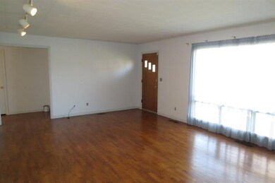 1107 Grandview Ave, Grants Pass, OR 97527 - photo 3