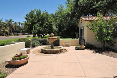 002_Courtyard