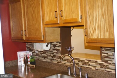 8651 Seasons Way unit 88B, Lanham, MD 20706 - photo 7