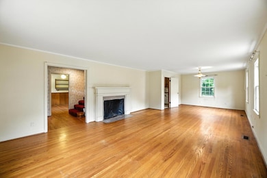 204 E Farrell St, Niota, TN 37826 - photo 5