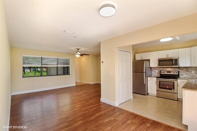 04_2417SWMercerStreet_92_KitchenDiningRo