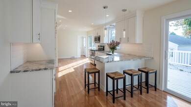 438 Lyndhurst Dr, Broomall, PA 19008 - photo 4