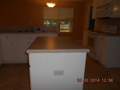 3408 Holt Cir, Pensacola, FL 32526 - photo 5