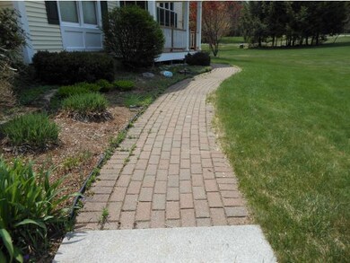 CIRCULAR DRIVEWAY