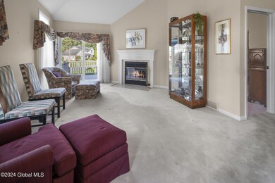 146 Killarney Dr, Schenectady, NY 12309 - photo 5