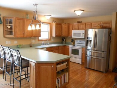 208 Conashaugh Trail, Milford, PA 18337 - photo 5