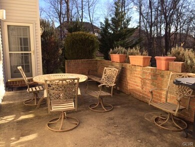 246 Sylvia Ln, Allentown, PA 18104 - photo 2