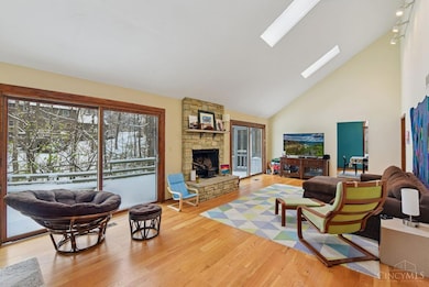 792 Farmsworth Ct, Cincinnati, OH 45255 - photo 4