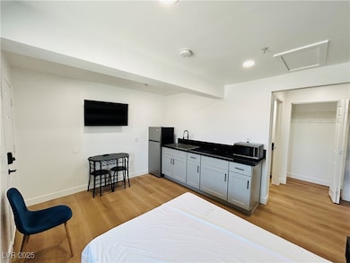 1418 S 3rd St, Las Vegas, NV 89104 - photo 4