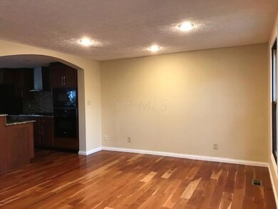 5690 Moorgate Dr, Columbus, OH 43235 - photo 4