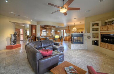 7747 N 13th Pl Phoenix AZ-large-005-9-Fa