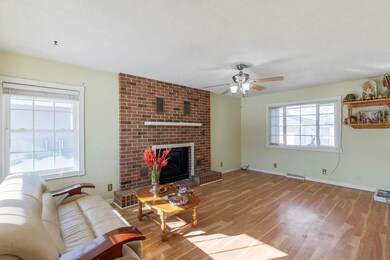 2712 E Tiffin Ave, Des Moines, IA 50317 - photo 5