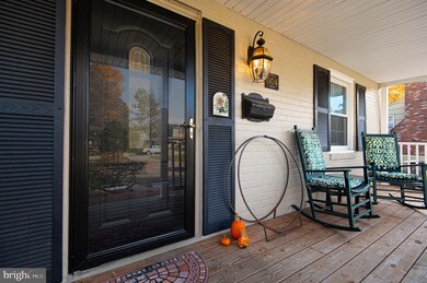 504 Deacon Brook Cir, Reisterstown, MD 21136 - photo 2