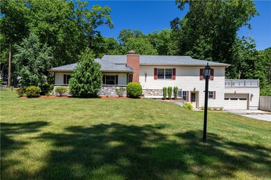 31 Maplecrest Dr, Greenville, RI 02828 - photo 5