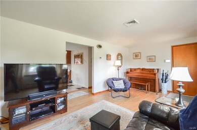 4408 Sunset Dr, Coopersburg, PA 18036 - photo 5