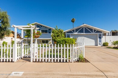 PERFECT PICKET FENCE OUT FRONT