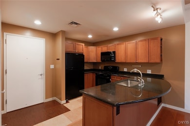 208 W Water St, Syracuse, NY 13202 - photo 7